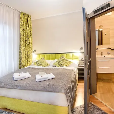 Otel Artus 3*